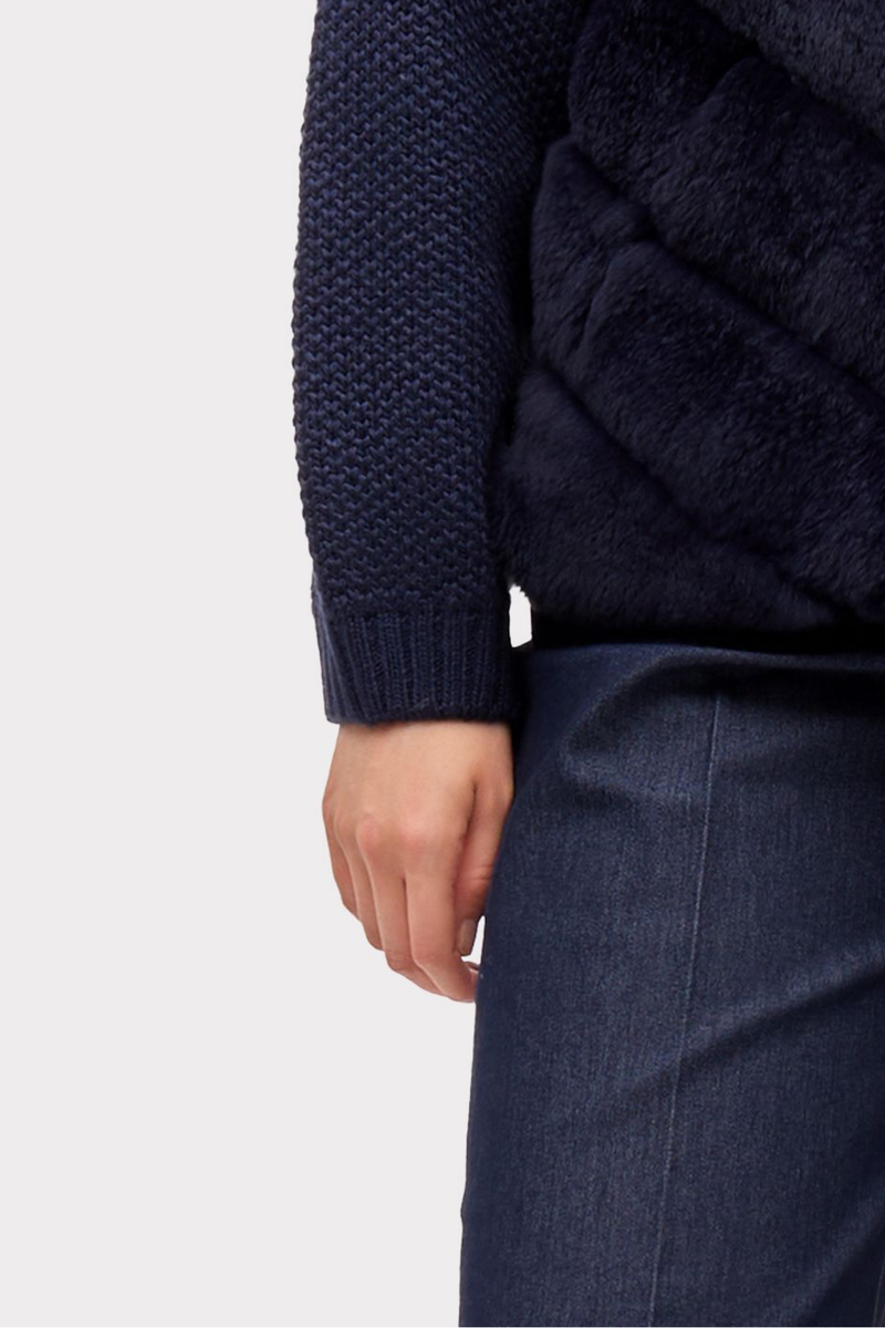 TEXTURED KNIT SLEEVES