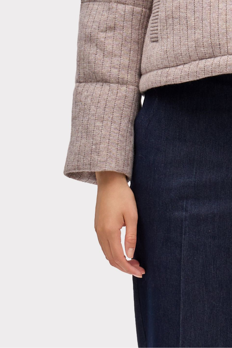 WIDE PUFFER SLEEVES