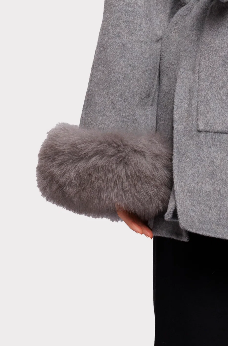 DETACHABLE FUR CUFFS