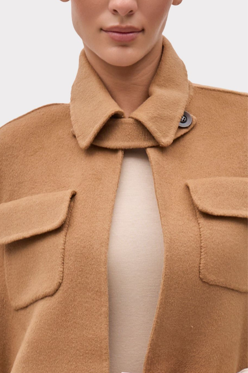 SPREAD COLLAR WITH NECK TAB