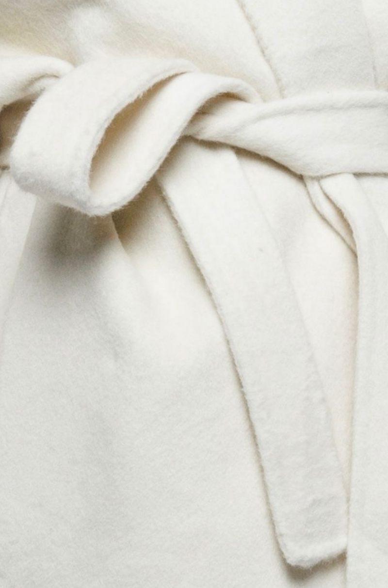 SIGNATURE SELF-TIE BELT